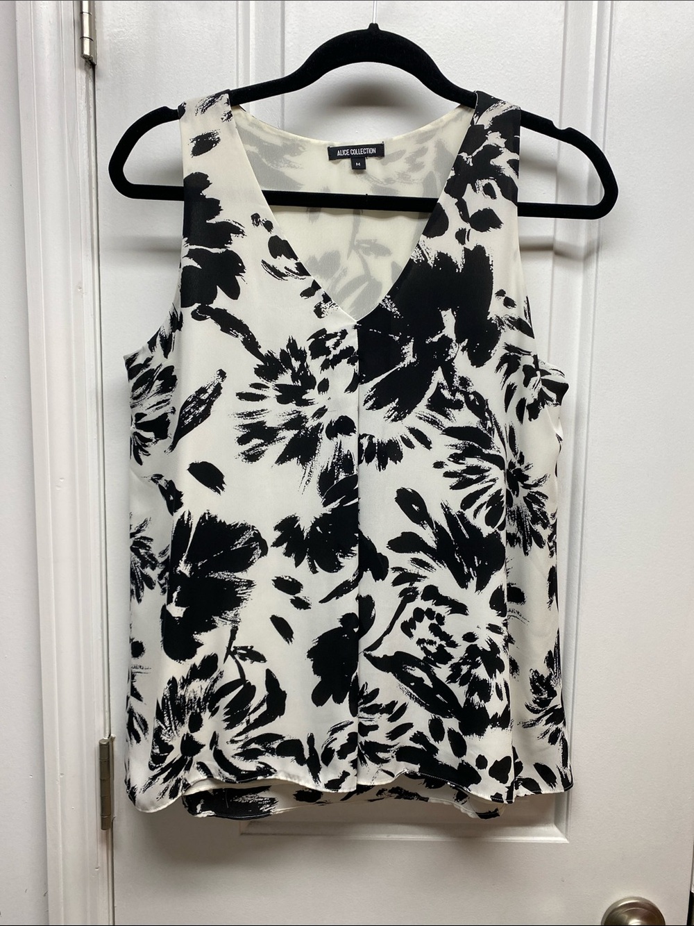 Alice Collection Black & White Floral V-Neck Camisole